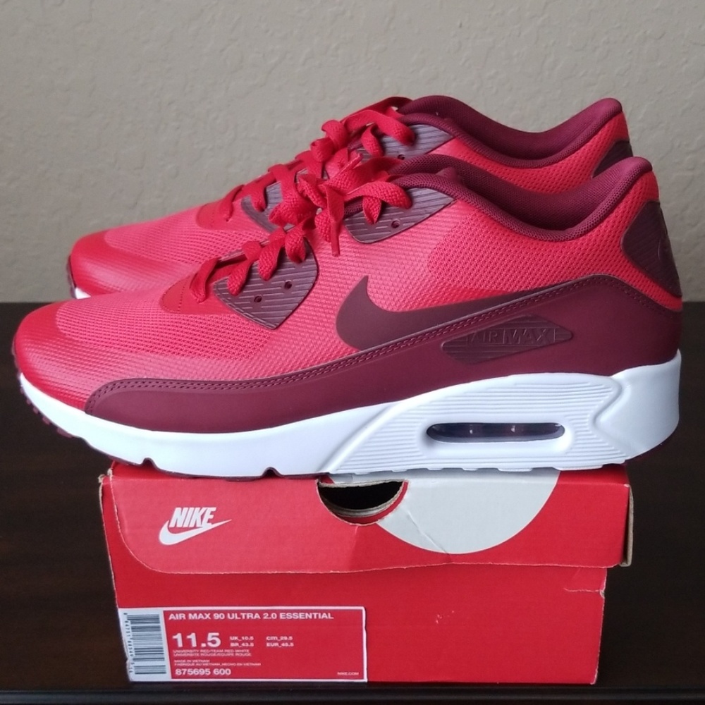 Nike Air Max 90 Ultra Essential Running Shoes